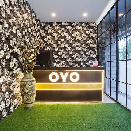 Oyo 2361 Hotel Winston Glugur Экстерьер фото