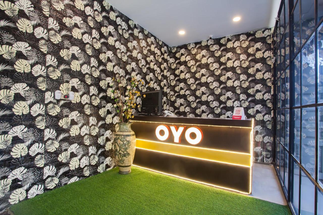 Oyo 2361 Hotel Winston Glugur Экстерьер фото