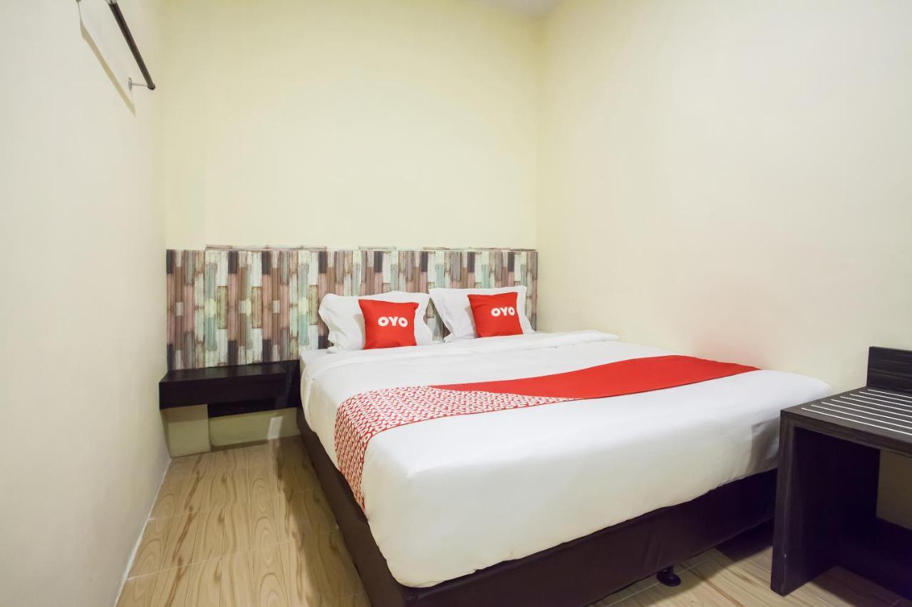 Oyo 2361 Hotel Winston Glugur Экстерьер фото