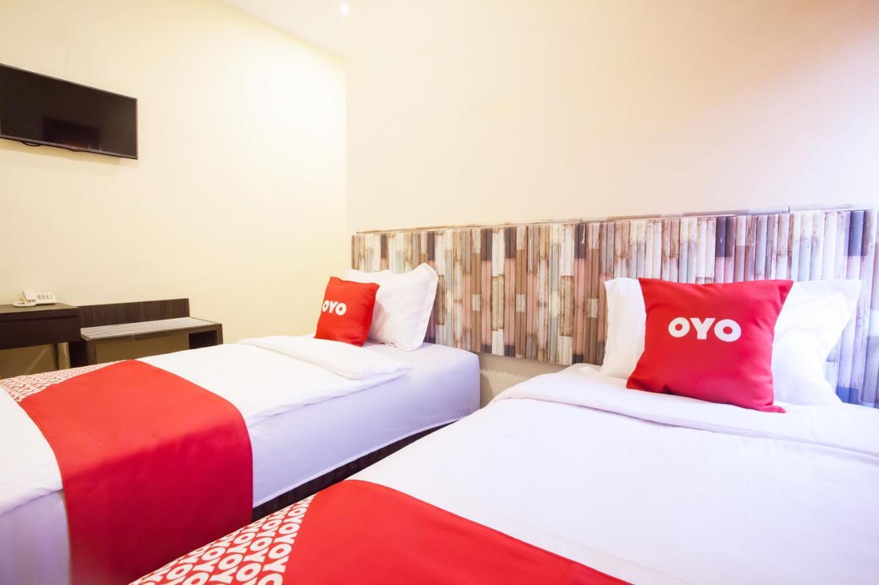 Oyo 2361 Hotel Winston Glugur Экстерьер фото